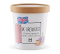 english-breakfast-mieszanka-czarnych-herbat-indie-chiny-kenia-ze-zlotymi-paczkami-herbaty-golden-tips-leo-tea-w-kubku-na-prezent.jpg